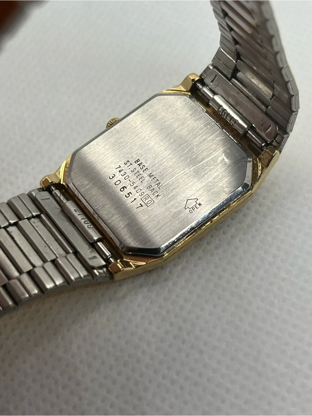 Men's Vintage 1983 Watch SEIKO 7430-5409 Gold 7.5” Wrist Running